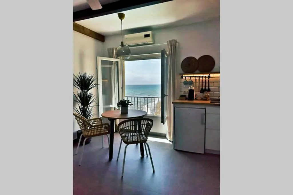 Beachfront Apartment Near Marbella Sitio de Calahonda Spain