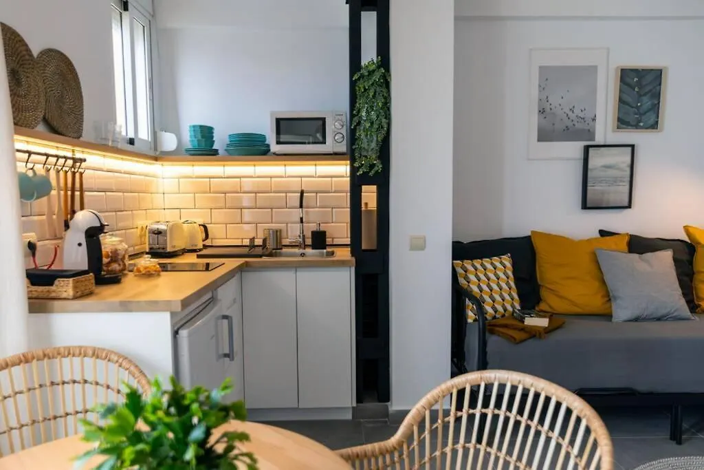 Beachfront Apartment Near Marbella Sitio de Calahonda