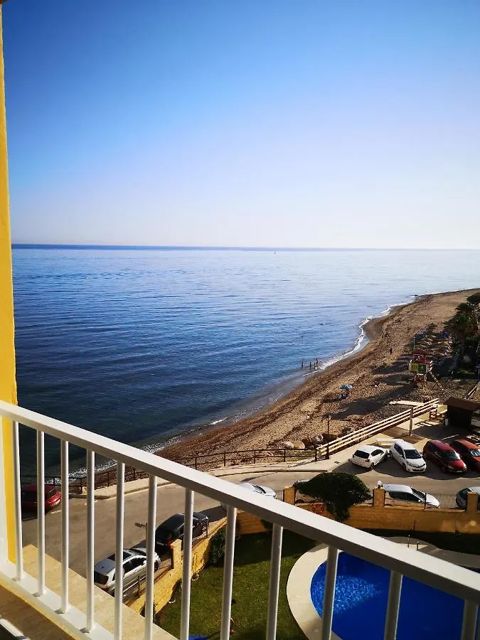 Beachfront Apartment Near Marbella Sitio de Calahonda