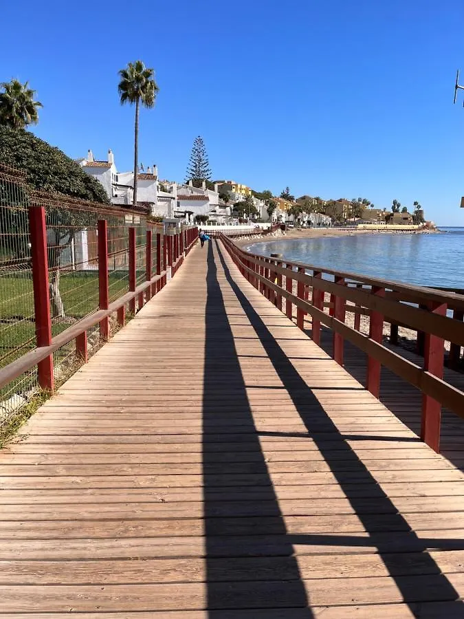 Beachfront Apartment Near Marbella Sitio de Calahonda